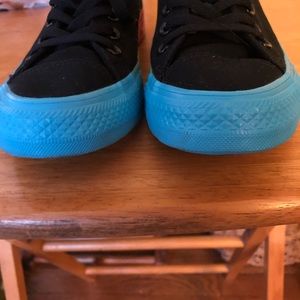 ✨ Rainbow Converse- Rare & Brand new!! ✨
